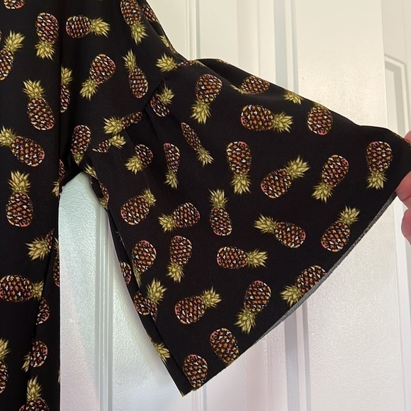 MANGO Pineapple 
V-Neck Printed Dress Size 4 - Picture 5 of 9